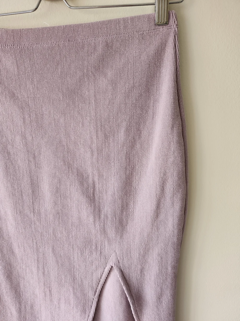 Lilac Midi Pencil Skirt with Front Slit - Picture 4 of 7
